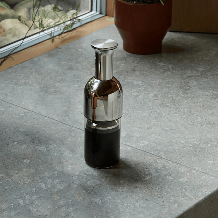 ETO 750 Wine Decanter - Stainless Steel Mirror Finish - Friarwood Wines & Spirits